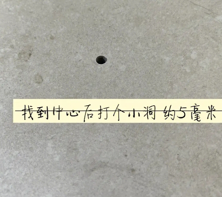 张家口瓷砖空鼓维修公司专业解答在瓷砖铺贴过程中，如果砂料搅拌不均匀，将会带来以下问题